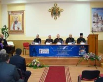 Cardenal Peter Erdo al centro