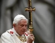El Papa Benedicto esta mau00f1ana, durante la Misa Crismal