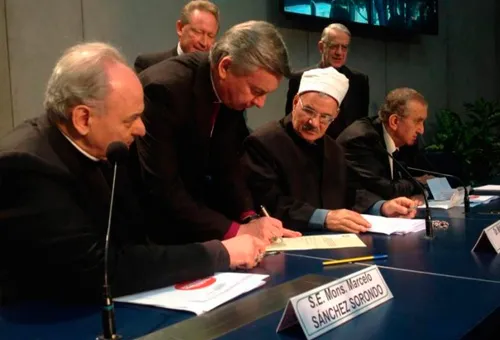 La firma del acuerdo esta mañana (Foto AICA)