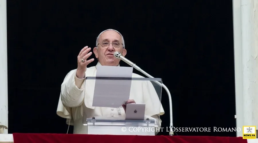 Papa Francisco: Vivamos una Navidad “verdaderamente cristiana, libres de toda mundanidad”