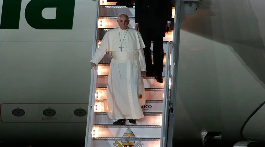 VIDEO Y FOTOS: Papa Francisco llegó a México para su esperada visita
