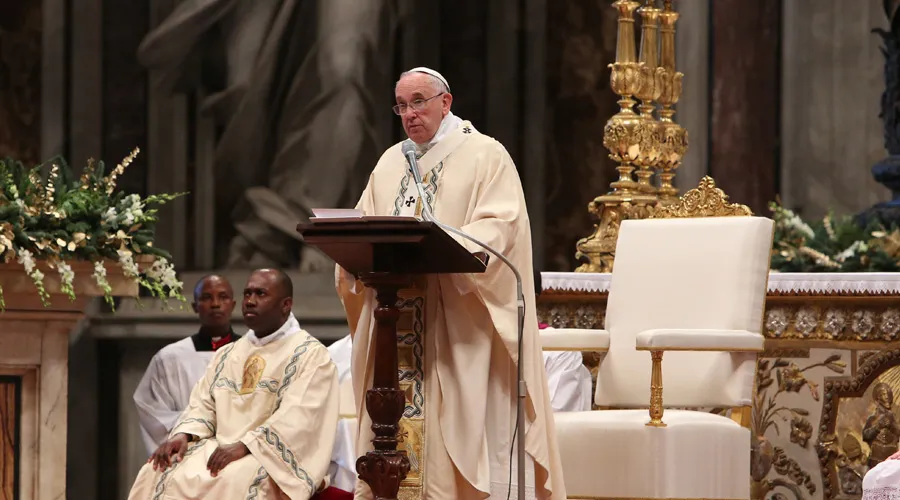 Papa Francisco: “Vivamos el mismo camino de conversión que los magos”