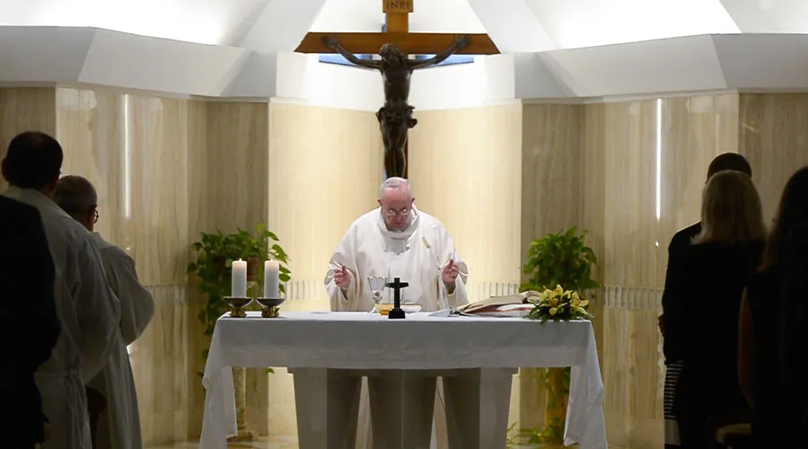 Papa Francisco alerta del “virus de la hipocresía” y propone esto para evitar “contagio”