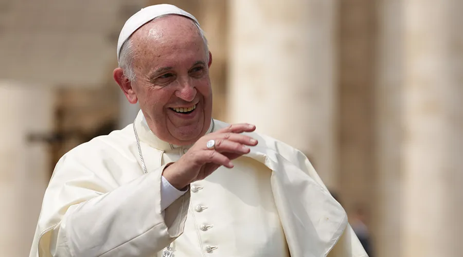 Papa Francisco: Dios transforma la tristeza en alegría al llamar a cada uno por su nombre