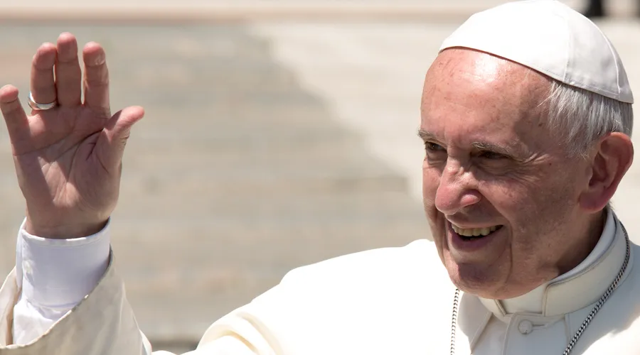 Hay que escuchar el grito del emigrante y buscar soluciones, dice Papa Francisco