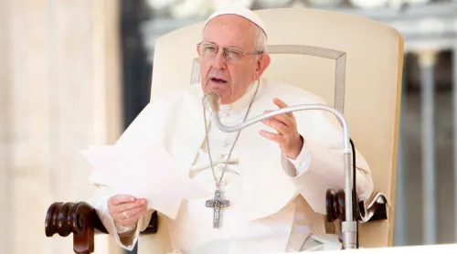 El Papa critica un mundo 