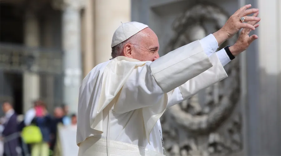 ¿Por qué es bueno orar? El Papa Francisco hace una advertencia para quien no reza