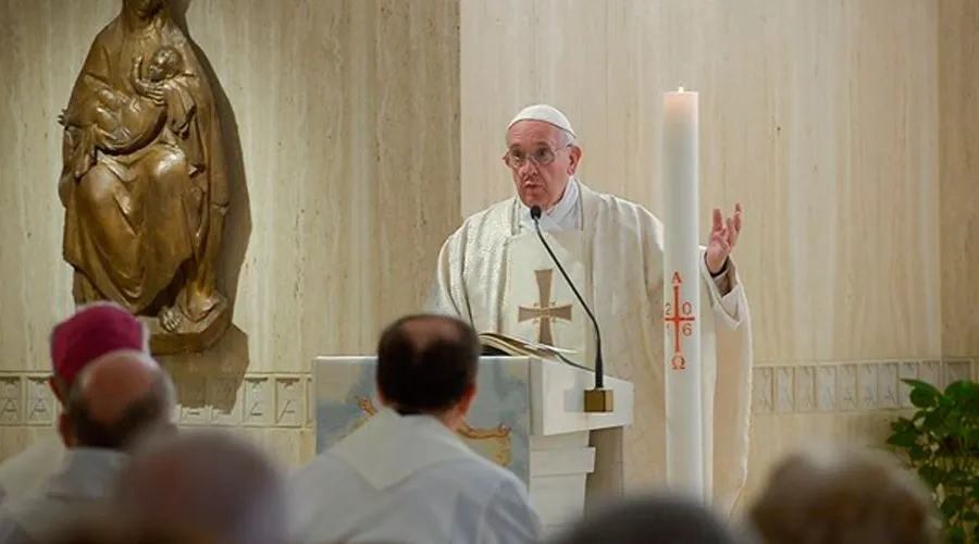 Papa Francisco: ¿Respondemos a Dios con un “sí” como María o miramos a otro lado?
