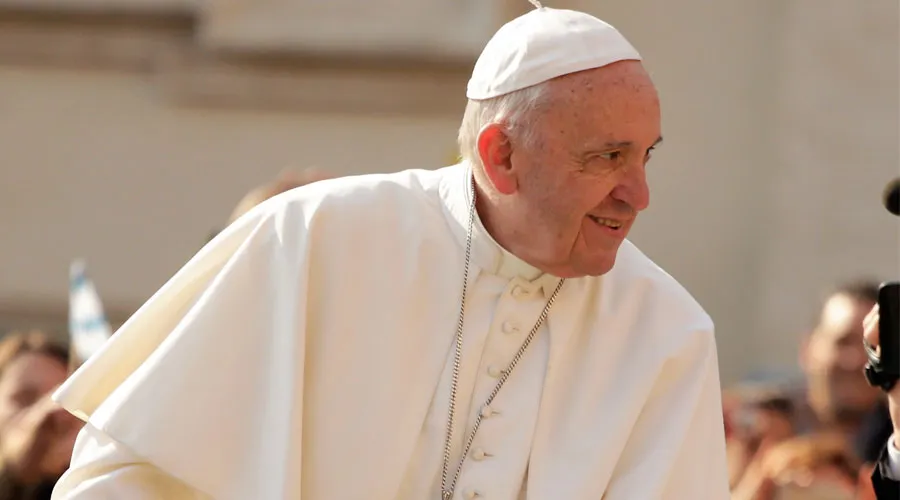 Papa Francisco asegura que la acogida a refugiados es signo de catolicidad