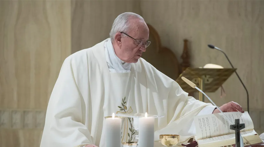 Papa Francisco: Hay que pasar de un estilo de vida tibio al anuncio gozoso de Jesús