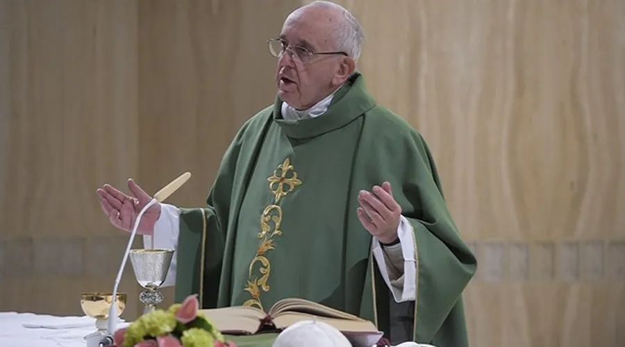 Al Señor le gusta que nos enfademos y le digamos las cosas a la cara, dice el Papa