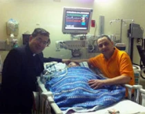 P. Frank Pavone / Joseph Maraachli y su papu00e1, Moe (foto Priests for Life)