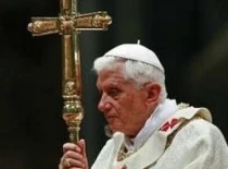 El Papa Bendicto XVI preside la Misa Crismal