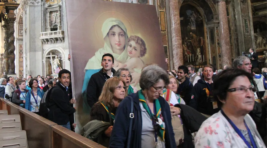 Papa Francisco: La familia cristiana y el matrimonio nunca fueron tan atacados como ahora
