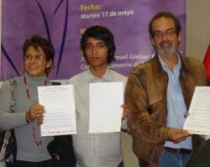 Susana Chu00e1vez, un participante del foro y Javier Diez Canseco