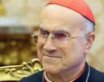 Cardenal Tarcisio Bertone, Secretario de Estado Vaticano