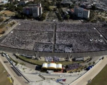 Una multitud en la Misa de la Plaza de la Revoluciu00f3n de La Habana