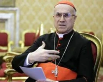 Cardenal Tarcisio Bertone