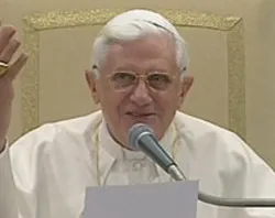 Santo Tomás enseña que la fe en Dios es razonable, afirma el Papa 
Benedicto XVI