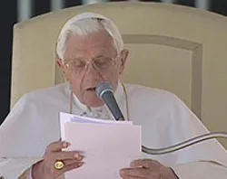 Sociedad que no comparte sufrimiento de enfermos es cruel e inhumana, dice el Papa Benedicto XVI