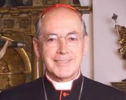 Cardenal Cipriani exige a Vargas Llosa respetar a la Iglesia Católica