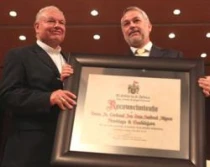 Cardenal Juan Sandoval / gobernador Emilio Gonzu00e1lez (foto Arzobispado de Guadalajara)