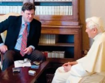 Peter Seewald conversa con el Papa