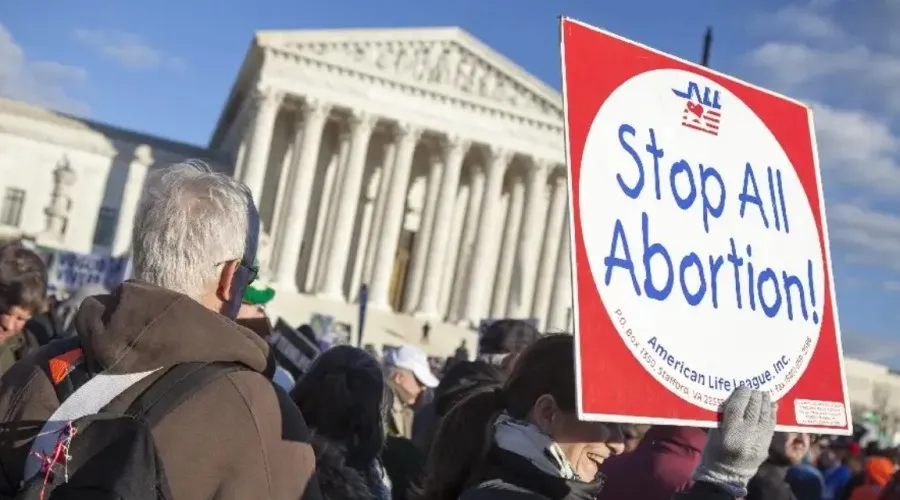 España: Grupos provida analizan cómo el aborto dejó de ser un derecho en los EEUU