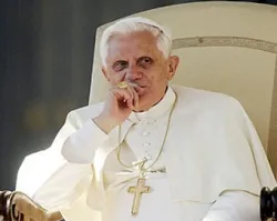Con la oración contemplamos el plan de amor de Dios para los hombres, afirma el Papa