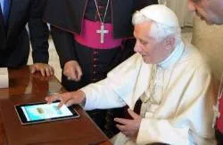 El Papa ya está en Twitter: Primer tuit en la Fiesta de Guadalupe
