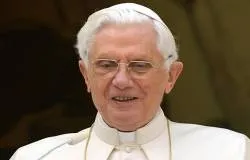 Benedicto XVI: Amor a Dios y amor al prójimo son inseparables