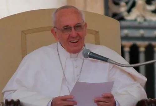La familia es indispensable para la vida y el futuro de la humanidad, dice el Papa Francisco