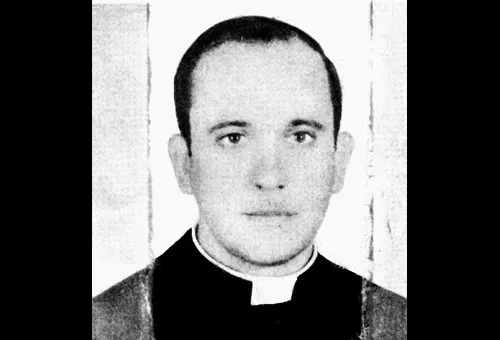 El entonces Padre Jorge Mario Bergoglio