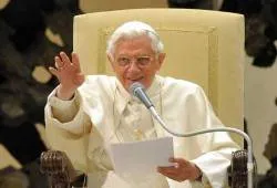 Benedicto XVI: El verdadero profeta sólo obedece a Dios