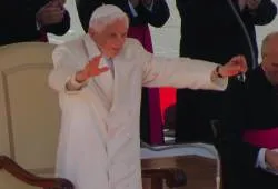 Última audiencia de Benedicto XVI: No abandono la cruz y acompañaré a la Iglesia en oración