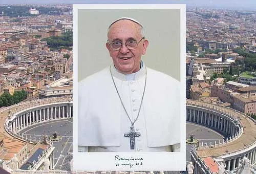 Vaticano presenta primera foto oficial del Papa Francisco