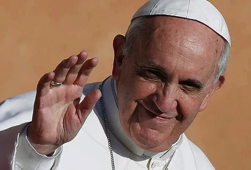 Papa Francisco: Dejémonos envolver por la misericordia de Dios