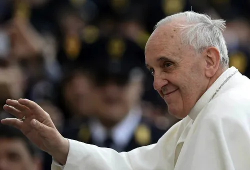 La misericordia de Dios da vida al hombre, dice el Papa
