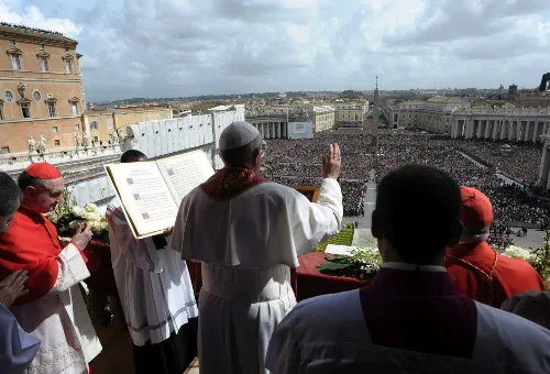 Papa Francisco en Mensaje Urbi et Orbi. Foto: News.va