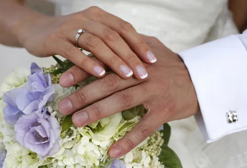 Autoridad vaticana pide rescatar valor y el sentido del “sí para siempre” de los esposos