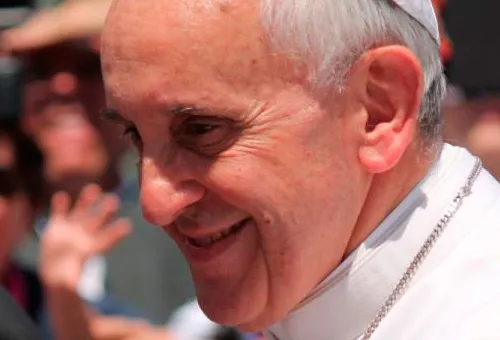 Bulos en la red: El poema que el Papa Francisco no escribió y las frases que no tuiteó