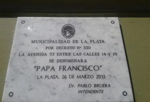 Inauguraron calle “Papa Francisco” en La Plata