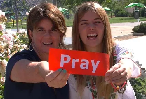 VIDEO: Adolescente de 16 años despierta de coma y agradece cadena mundial de oraciones
