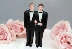 Pagaría multa de 50 mil dólares por no hacer pastel de "matrimonio" gay