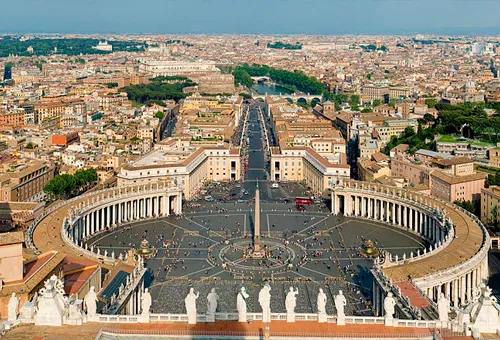 El Papa aprueba normas para vigilar aún más finanzas del Vaticano
