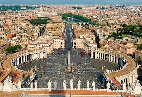 El Papa establece nueva estructura para asuntos económicos del Vaticano