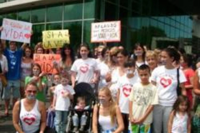 Marcha de respaldo a médicos pro-vida en Argentina