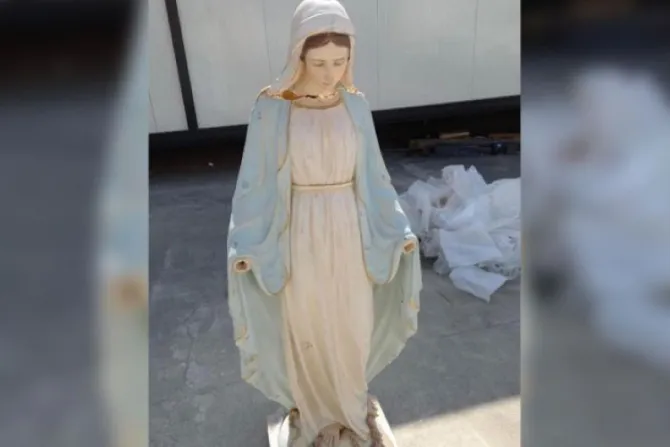 La historia de la Virgen "sin manos" que acompaña al Papa en Irak 