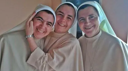 3 hermanas de sangre son llamadas a ser monjas en la misma congregación