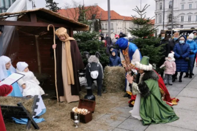 Con 2.500 mini procesiones de los Reyes Magos católicos en Polonia celebran la Epifanía